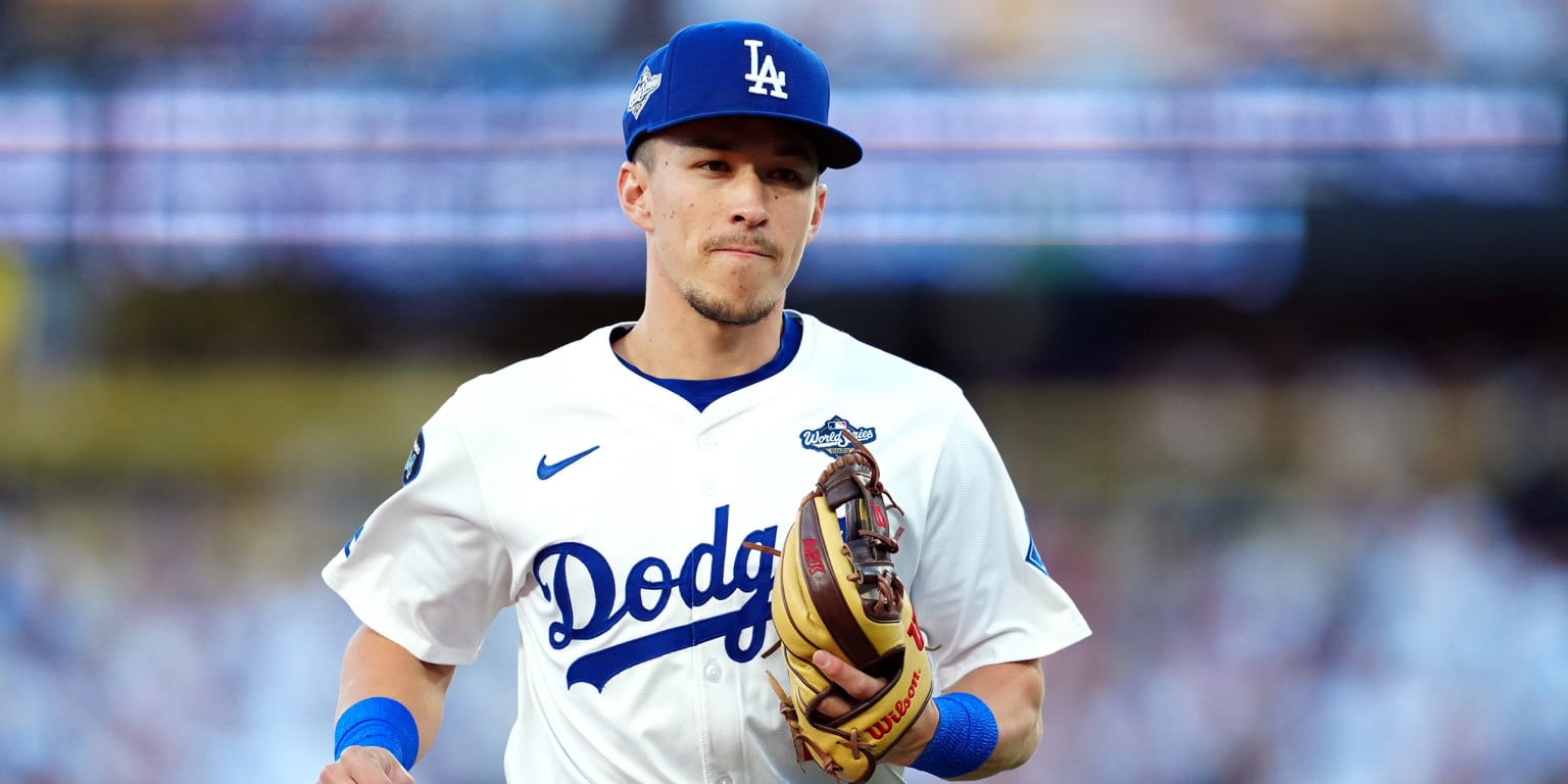 Rojas in at 2B, Edman moves to CF as Dodgers shake up lineup for Game 6 Rojas in at 2B, Edman moves to CF as Dodgers shake up lineup for Game 6