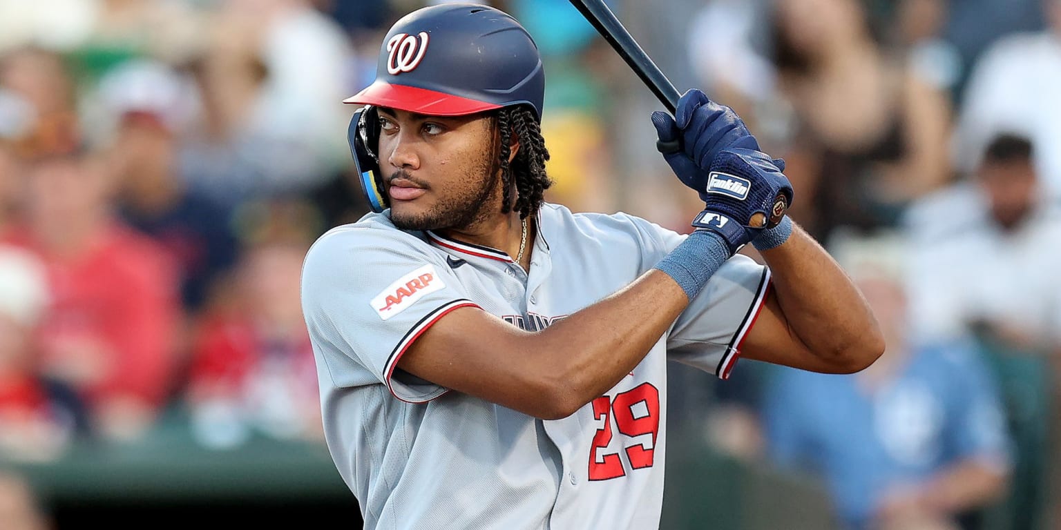 Wood headed to IL with mild oblique strain