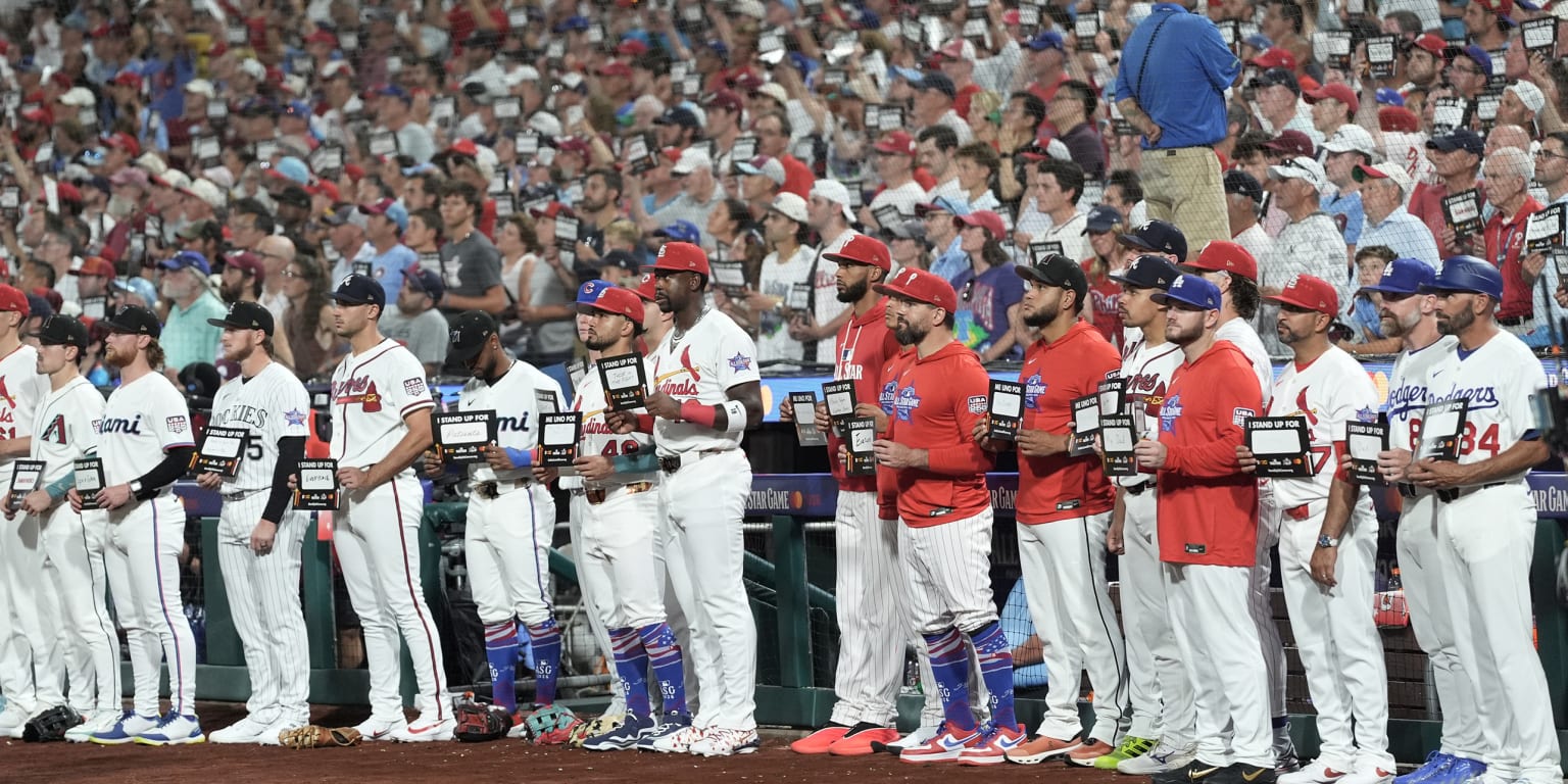 Baseball pays tribute with poignant Stand Up 2 Cancer moment