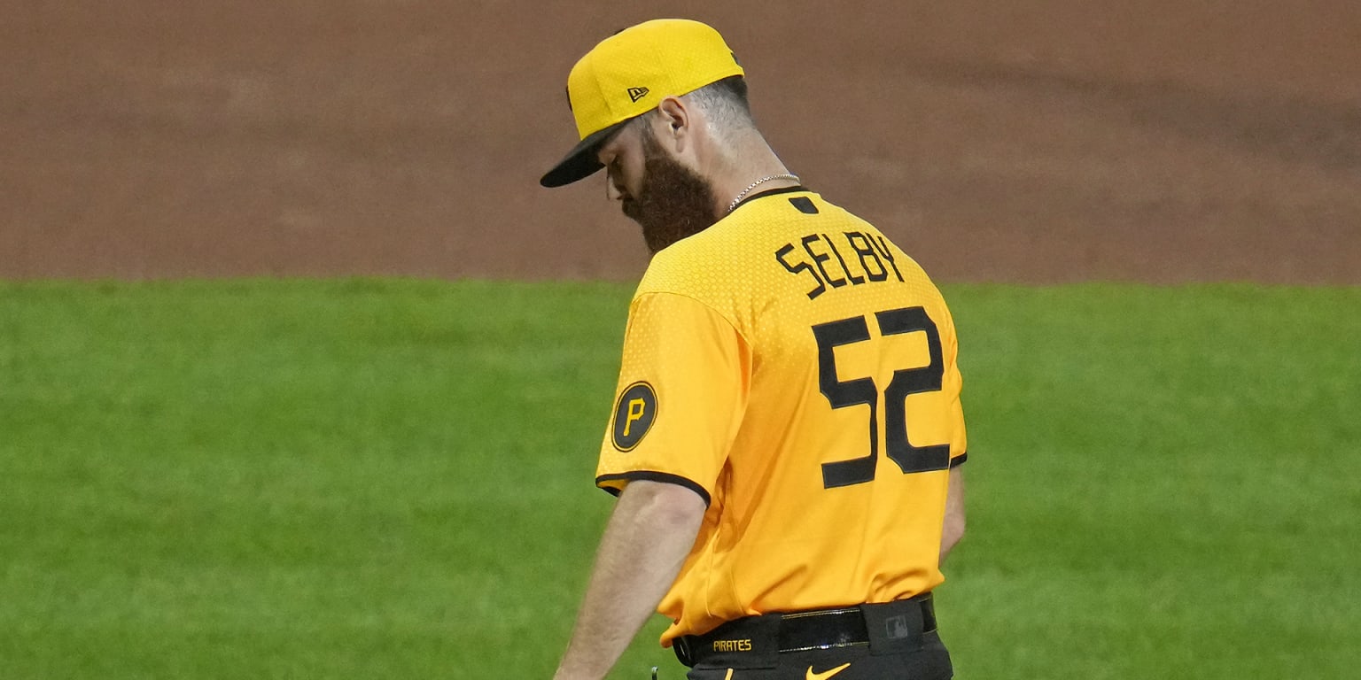 Colin Selby struggles in eighth as Pirates fall to Marlins