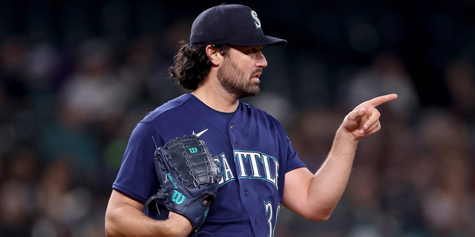 Giants acquire Robbie Ray from Mariners