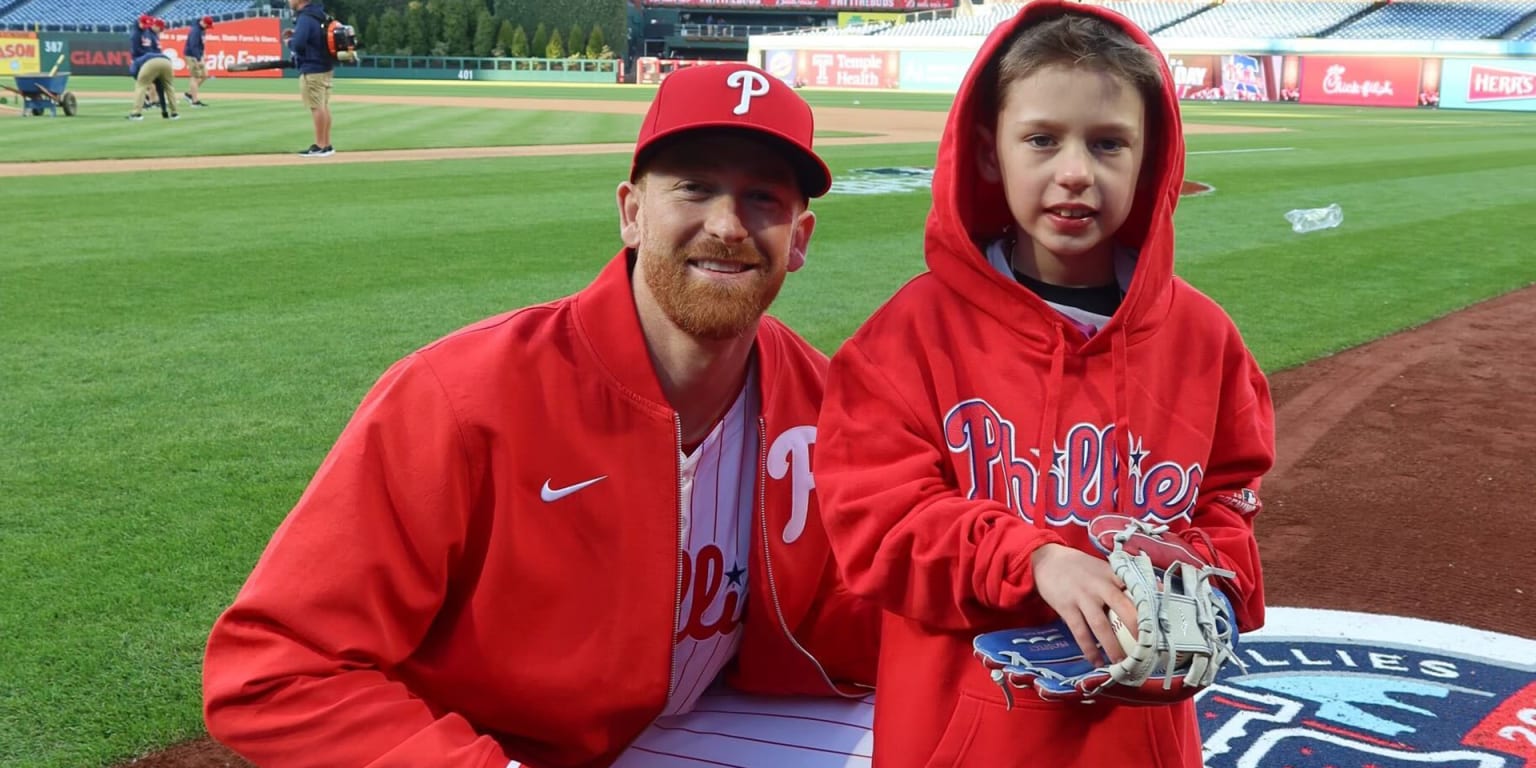 Video of kid invited to Phillies Opening Day goes viral