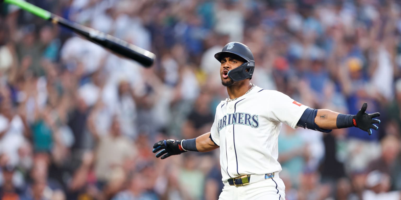 J-Rod only needs one pitch to show Tigers why intentional walk was a bad idea