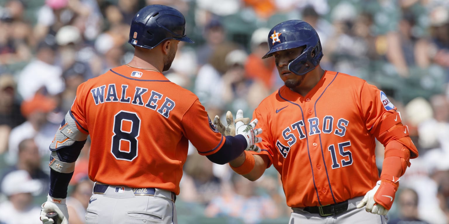 Astros ride 7-run outburst to complete comeback in extras at Comerica