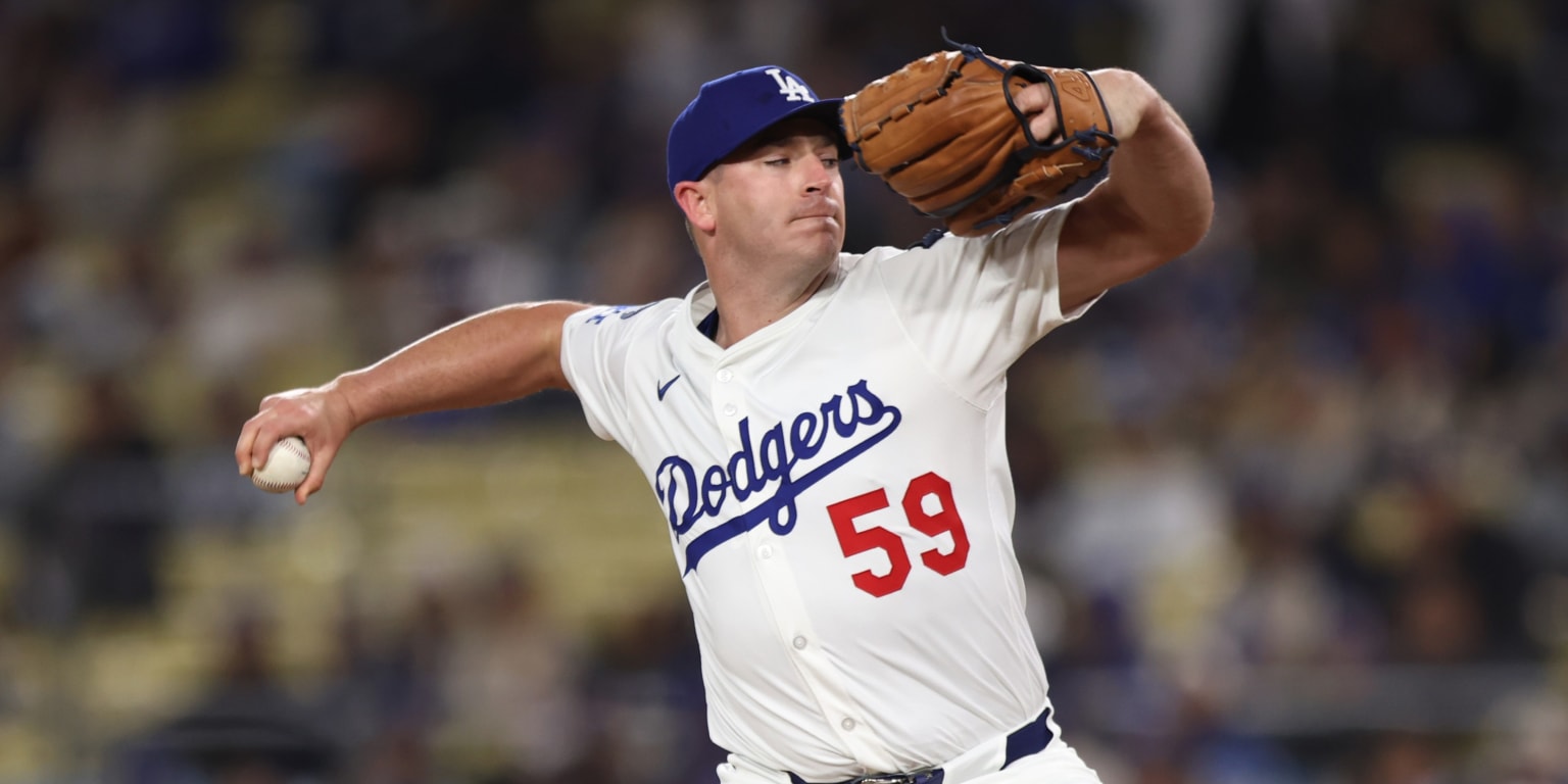 Dodgers non-tender righty reliever Phillips