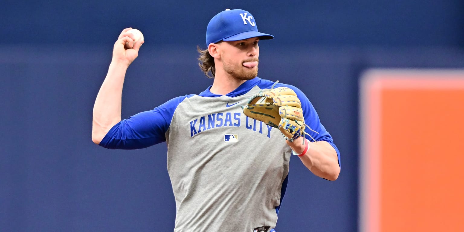 Witt (knee) out of lineup for 6th straight game, feeling 'better every day'