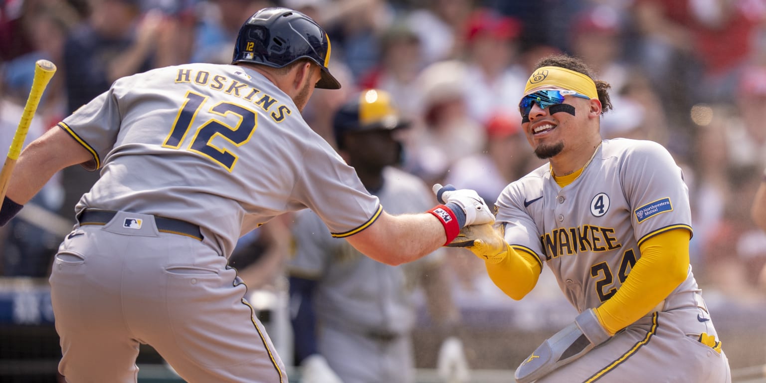 Brewers run win streak to 7 with 1st sweep at Philly since '15