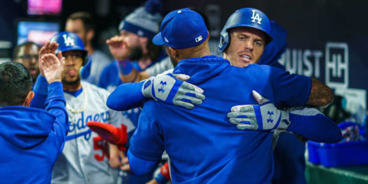 Astros vencen 6-5 a Dodgers en 11 entradas; Freeman alcanza los