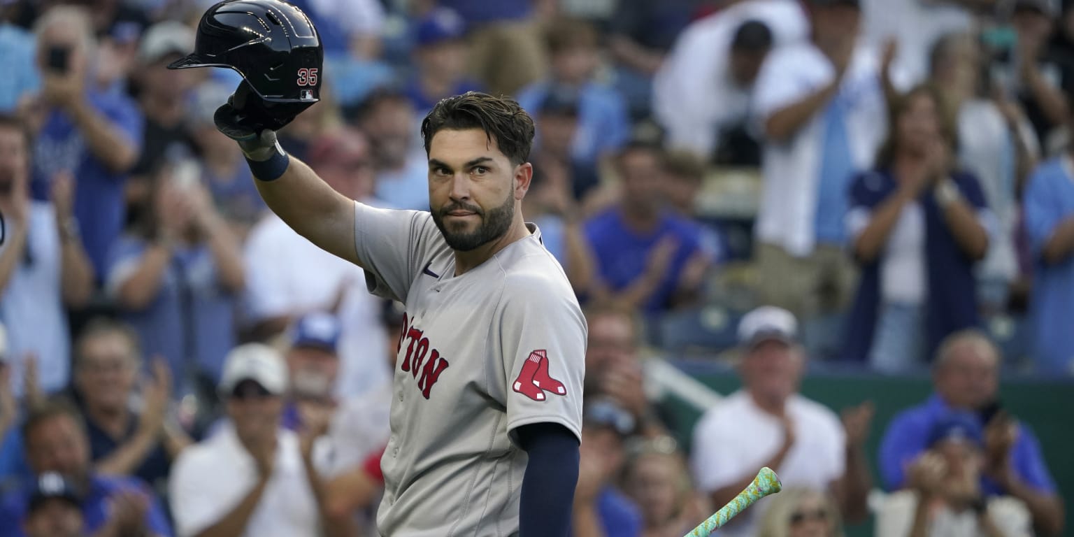 Boston Red Sox trade for Eric Hosmer from Padres in 4-player deal 