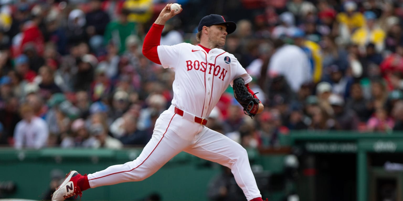 Gray exits Patriots' Day start early with right hamstring tightness