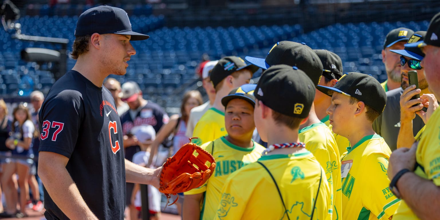 Bazzana gives Australian Little Leaguers up-close look at path from Down Under to the bigs