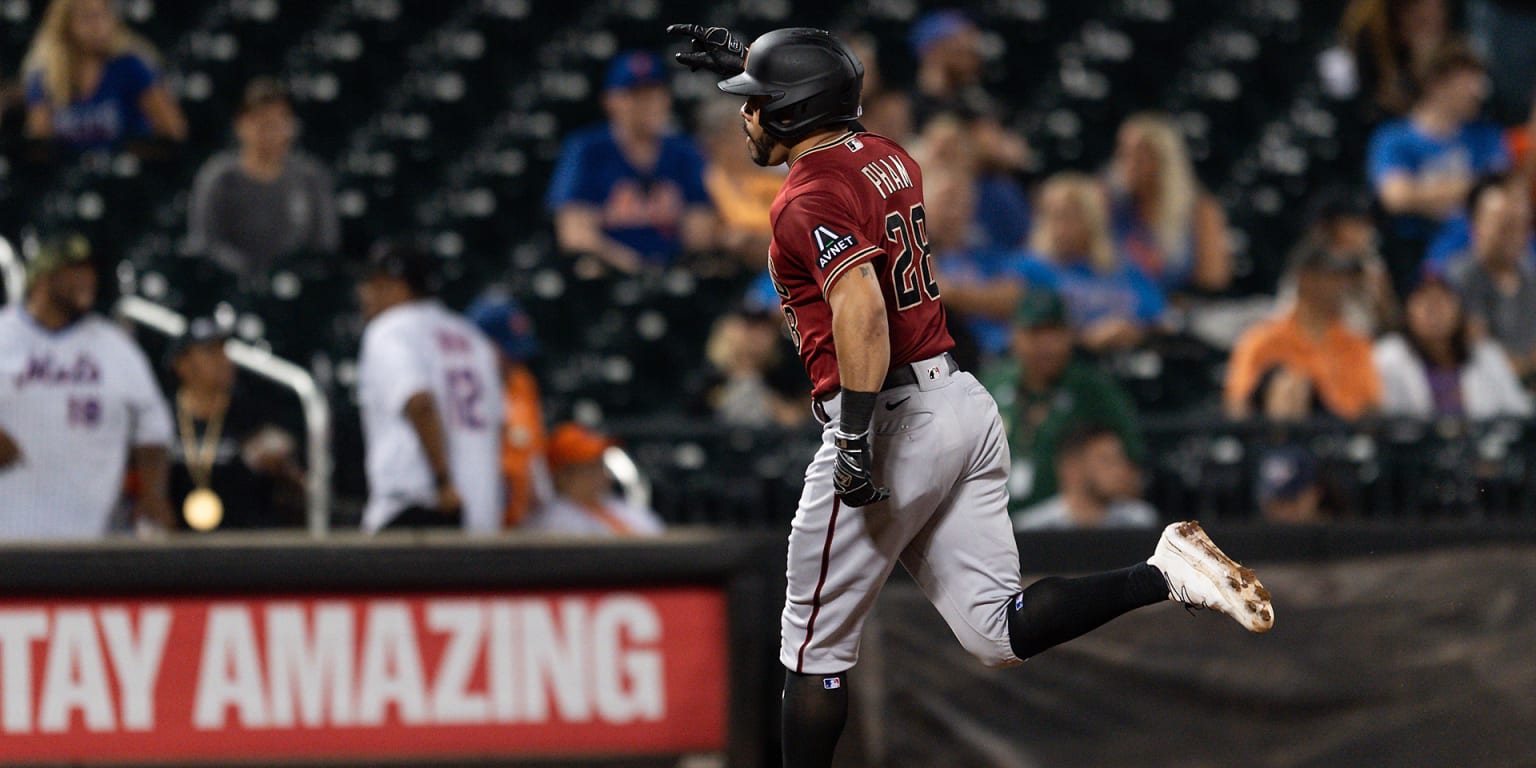 D-backs' Tommy Pham hits go-ahead HR in win vs. Padres