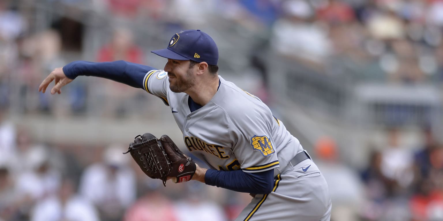 Brewers do not tender contracts to Vogelbach, Curtiss for 2022 season