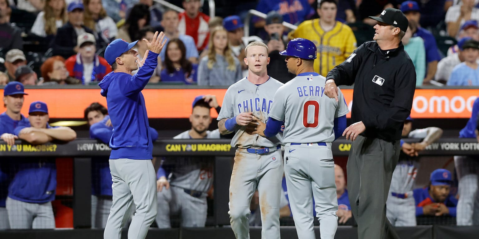 Counsell ejected after arguing ump's ruling on stolen-base call