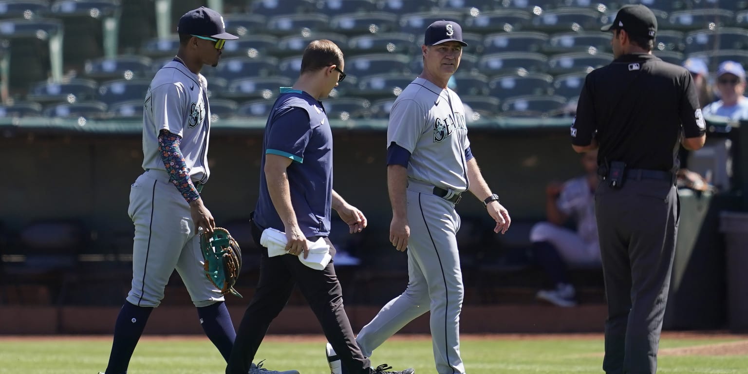 Mariners' Julio Rodríguez exits game with sore lower back - NBC Sports