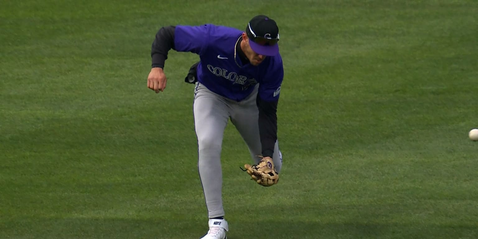 Nolan Jones makes outfield errors in Rockies' loss to Cubs