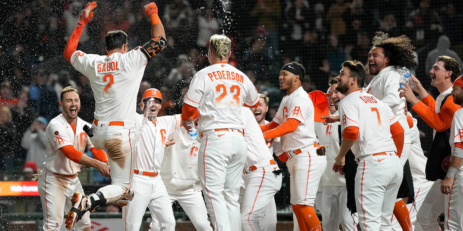 Blake Sabol receiving the ball and jersey from his first Major League hit :  r/SFGiants