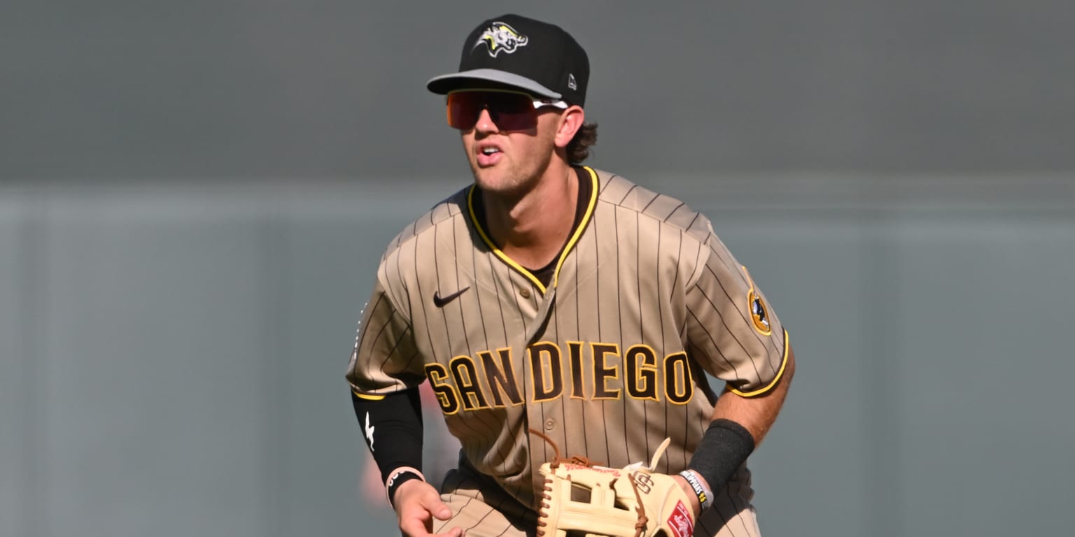 Versatile glove-first Padres ’25 draftee focusing on strides at the dish this fall