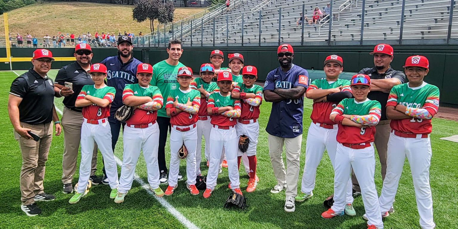 Who's giving Mexico's pep talk in Williamsport? How about two All-Stars!