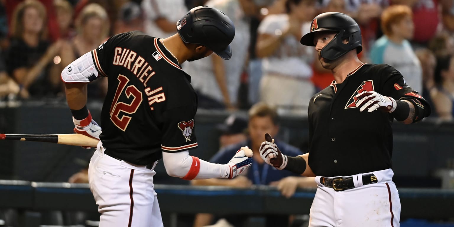 San Francisco Giants Open Crucial Two-Game Set Against Arizona Diamondbacks