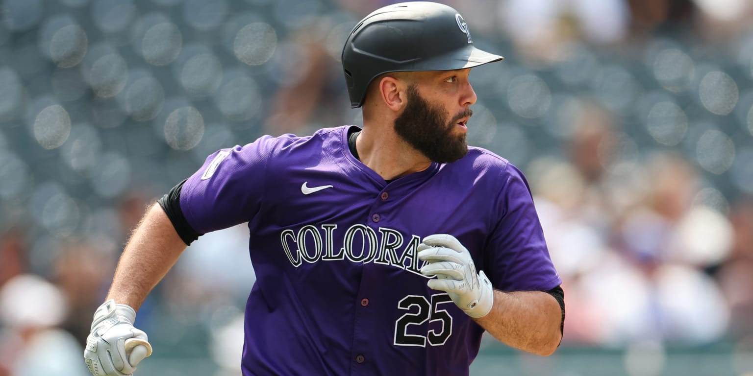 Jacob Stallings returns to Colorado Rockies on $2 million deal with option for 2026