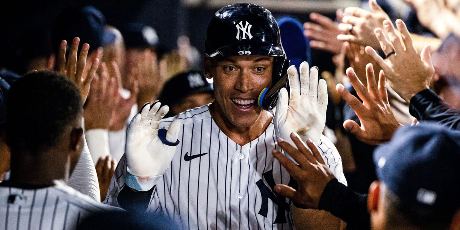 Yankees' Aaron Judge showered with love in spring training debut