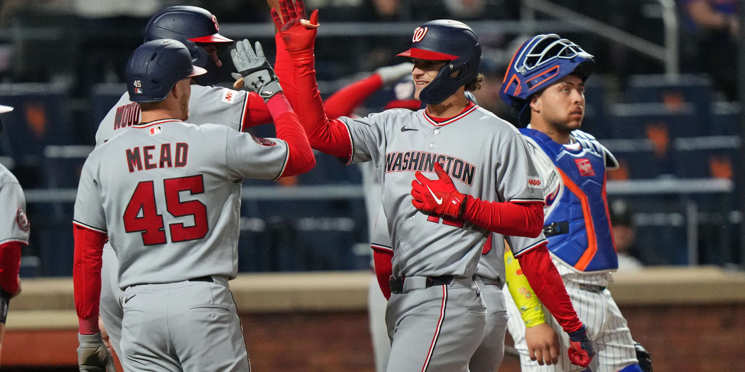 House party: Brady's 1st career slam sparks Nats' rout of Mets