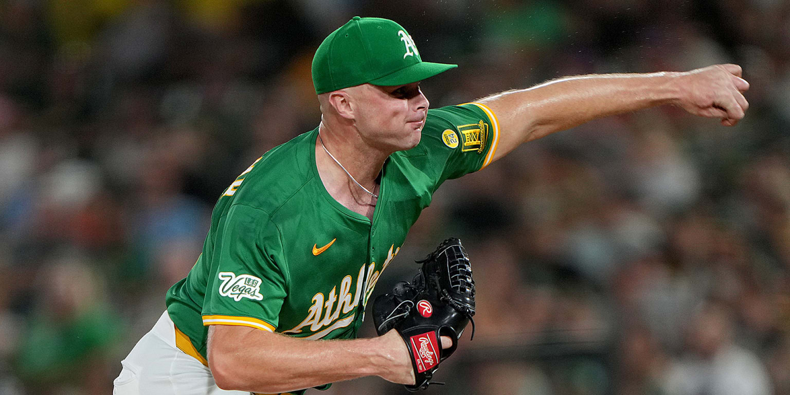 White Sox sign lefty Newcomb to one-year deal