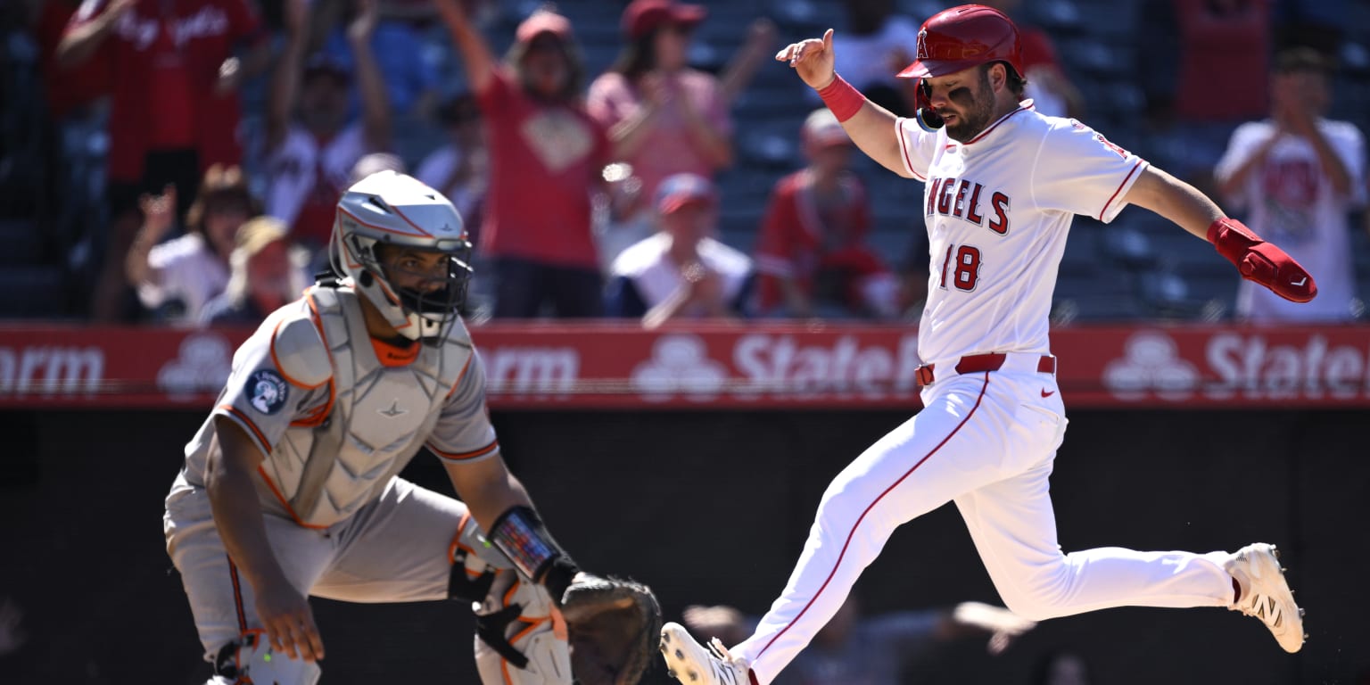 Angels rally twice, walk off O's on 10th-inning hit that went ... 15 feet!