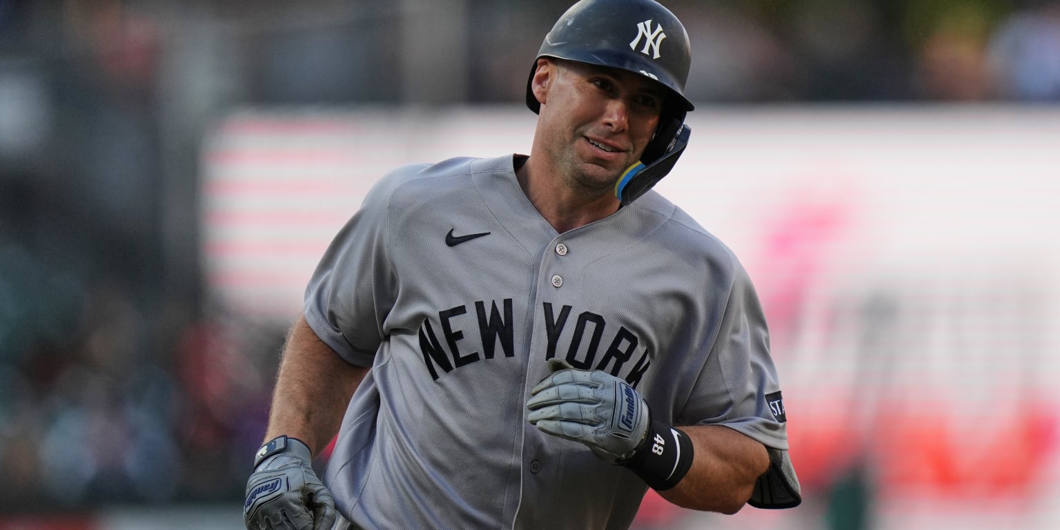 Goldy sets tone with first-pitch blast as Yanks find their way on road
