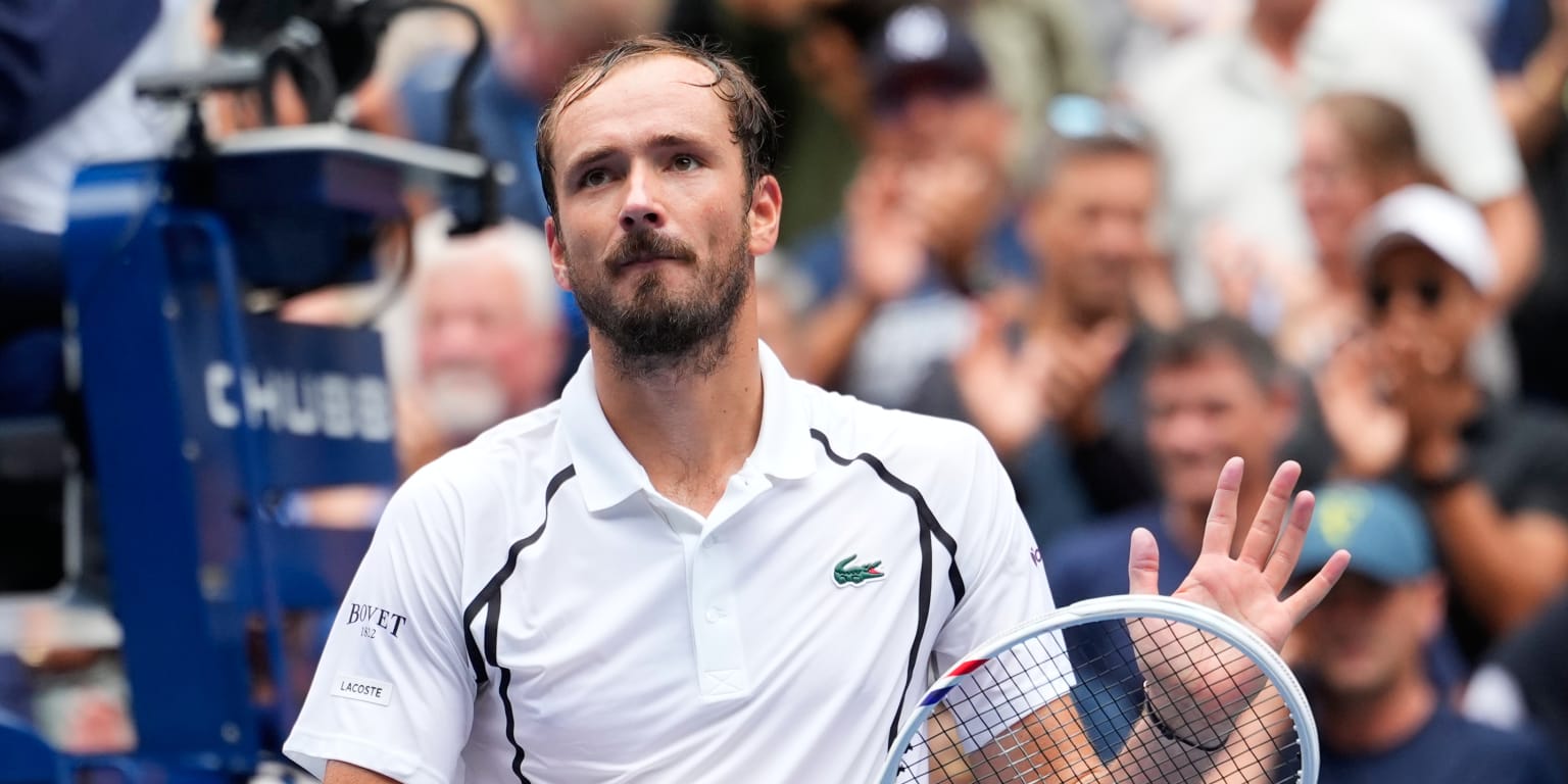 Tennis star Medvedev doubles down on Reds fandom at US Open