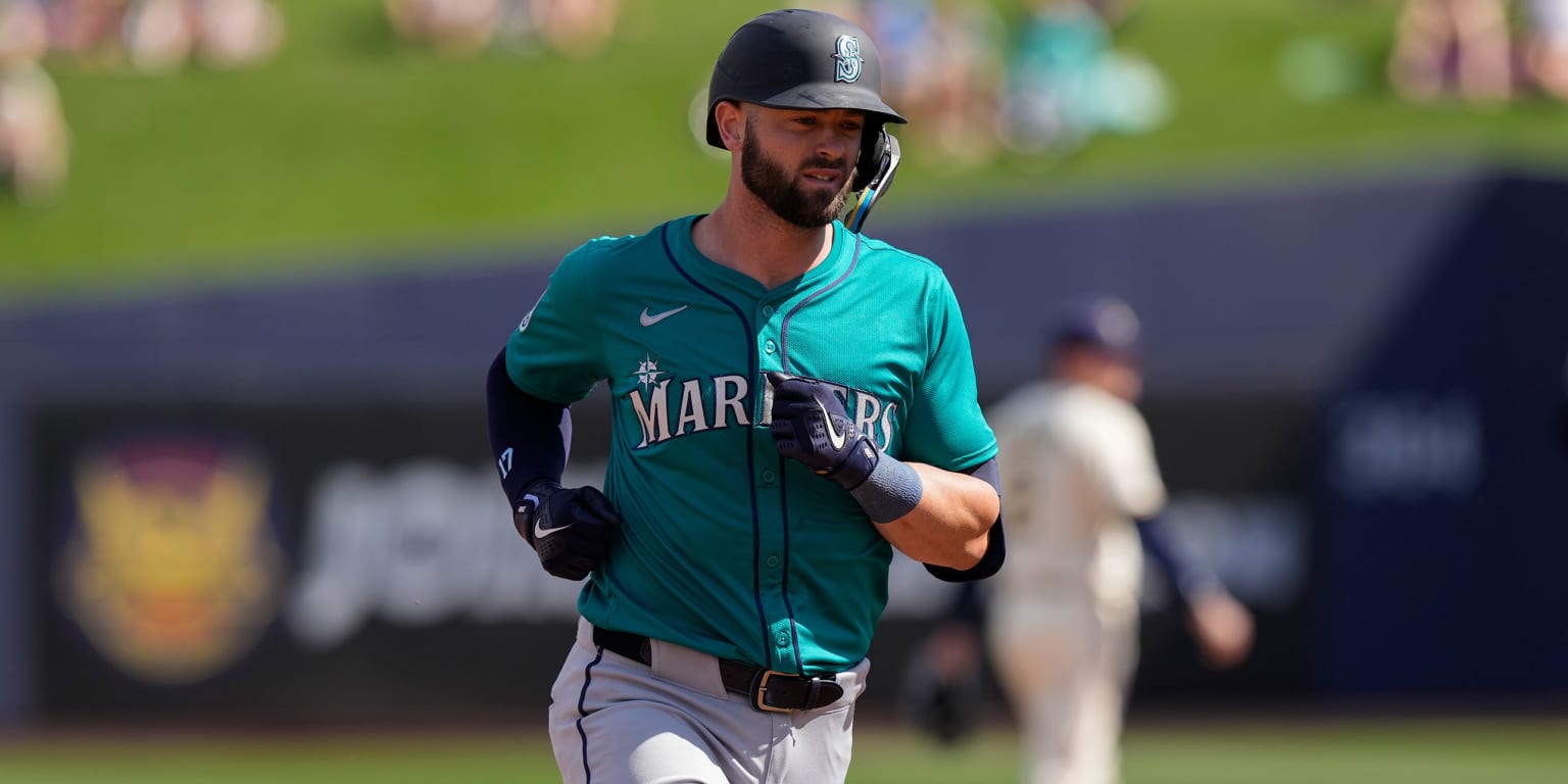 Veteran outfielder Haniger released by Mariners