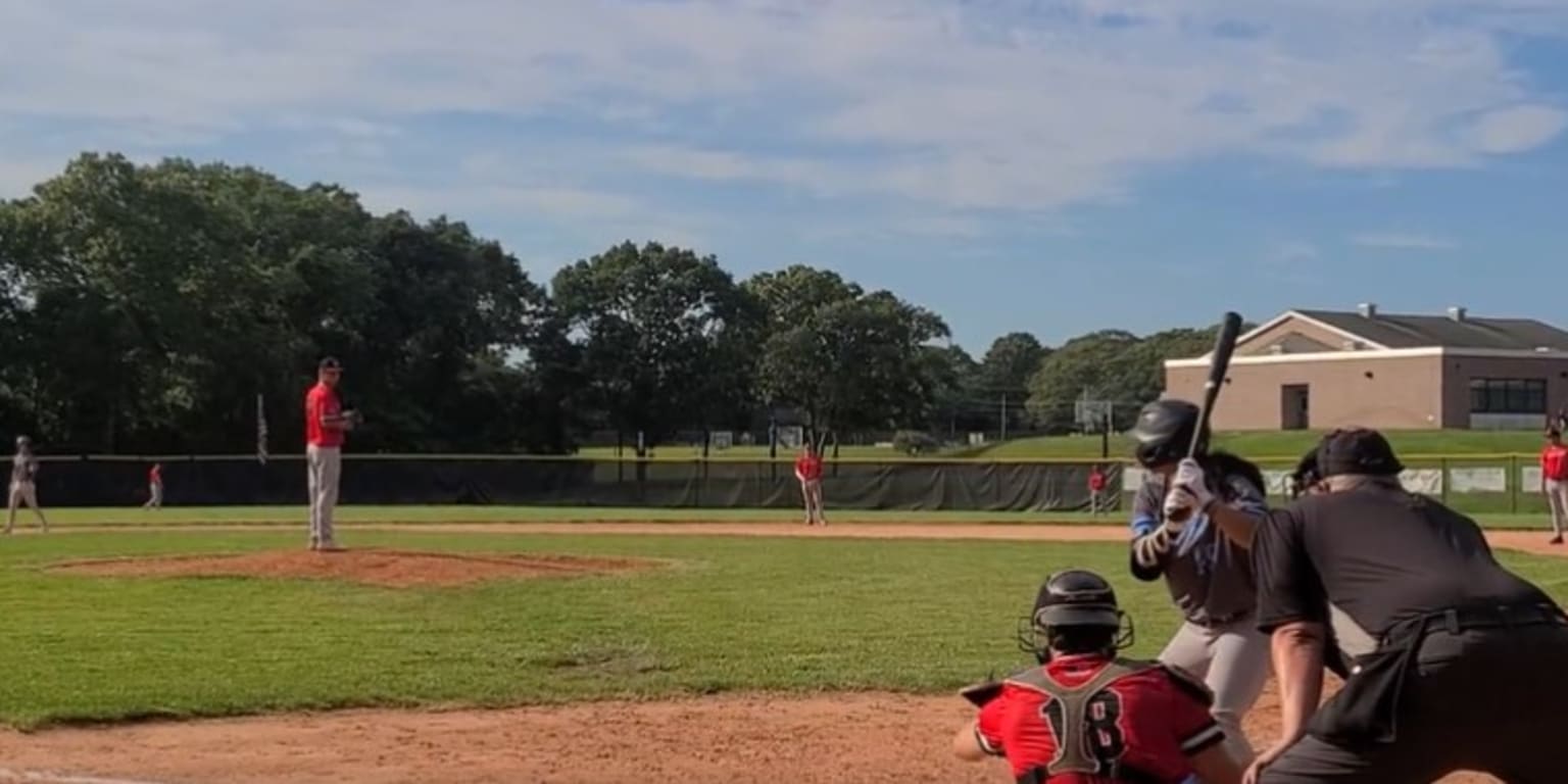 Olivia Pichardo turns into first girl to homer in NY wooden bat league Olivia Pichardo turns into first girl to homer in NY wooden bat league