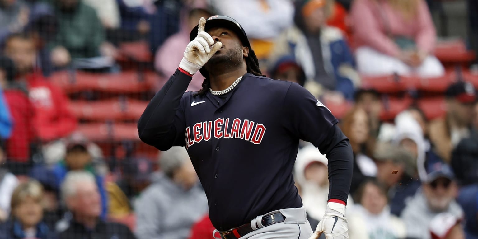 Cleveland Guardians sign Josh Bell, hope to take 'next step' in 2023