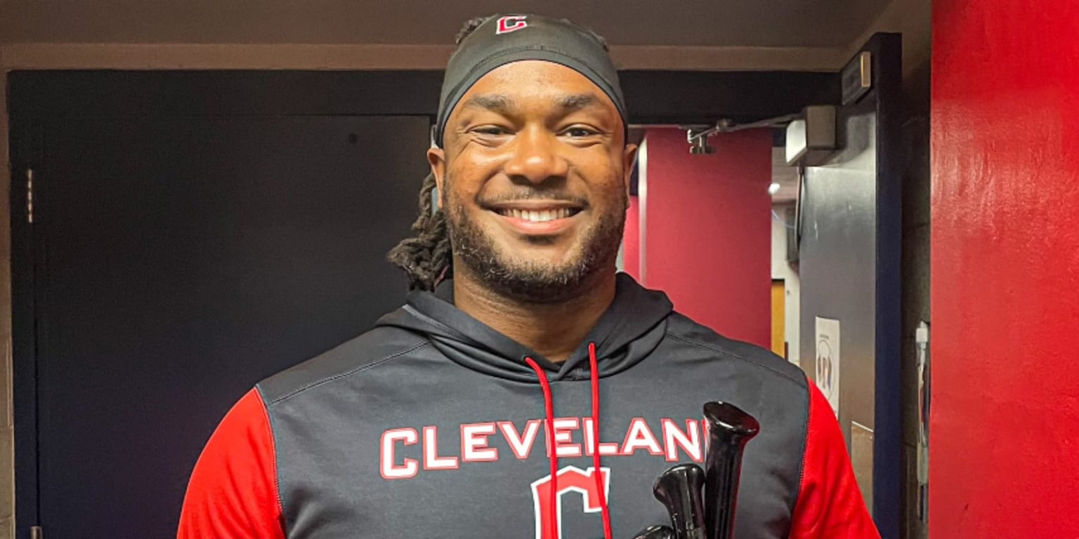 Josh Bell could bring hot start to the Guardians