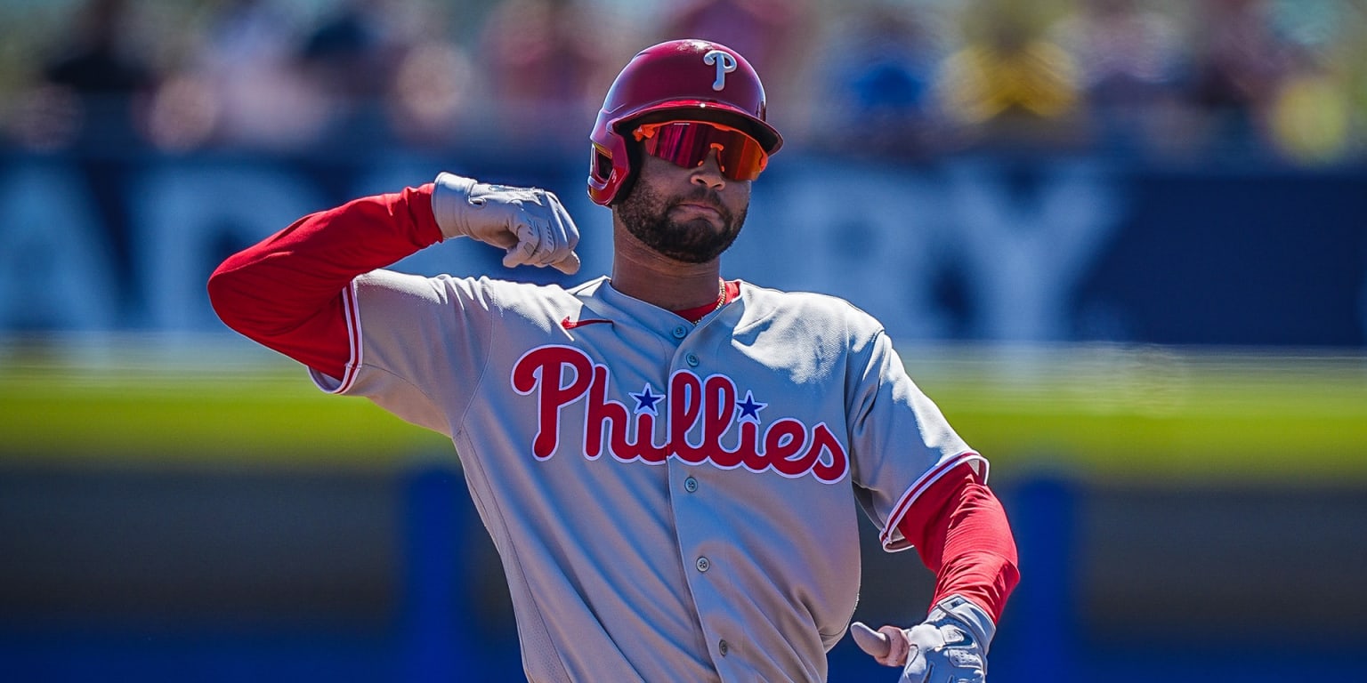 Crawford wastes no time flashing his potential for Phils