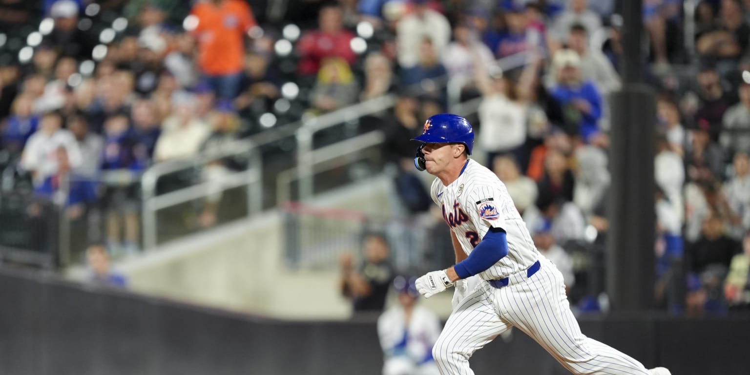 NEW YORK -- Jared Young’s memories of Sept. 17 end around the second inning.
Young remembers his first at-bat against the Phillies, a flyout to right-center. He remembers his first defensive play, a tag of Luis Arraez on a bouncing ball to his right. Then everything in Young’s memory goes