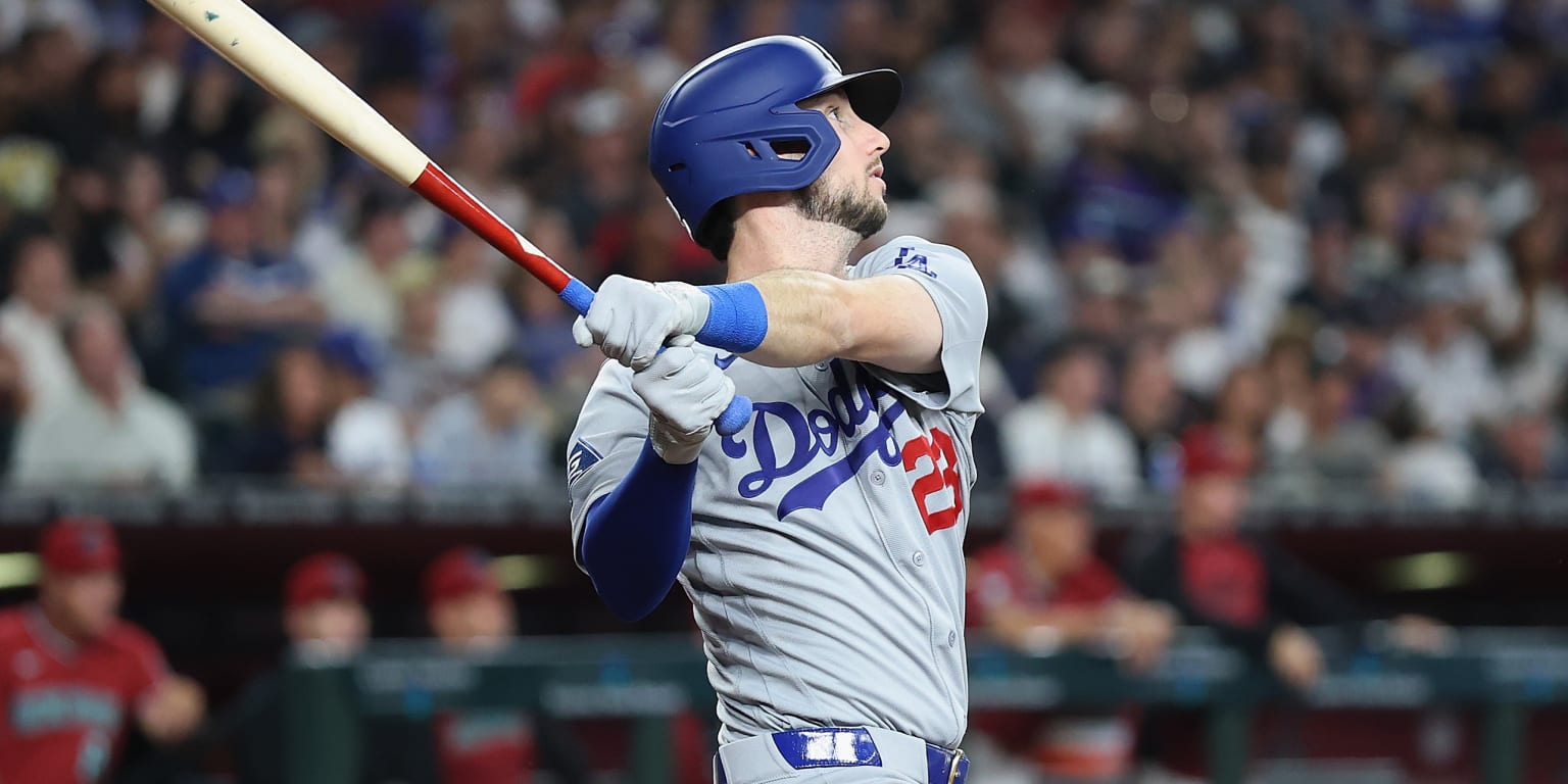 Tucker shows uptick at plate, but is still searching for consistency