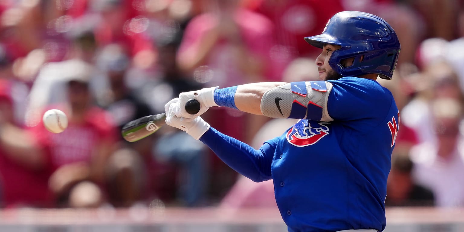 Eighth-inning barrage powers Cubs to 15-7 rout of Reds and a split