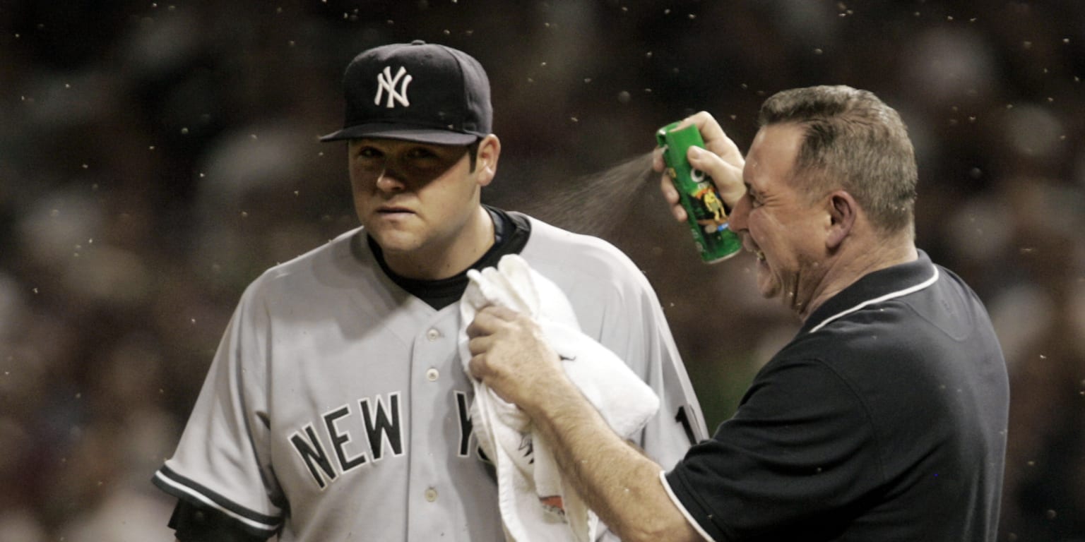 Joba Chamberlain rejects his beard's destiny as bird nest