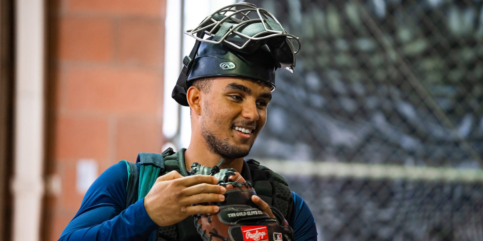 Harry Ford, Mariners' top prospect, soaks up spring training, World  Baseball Classic