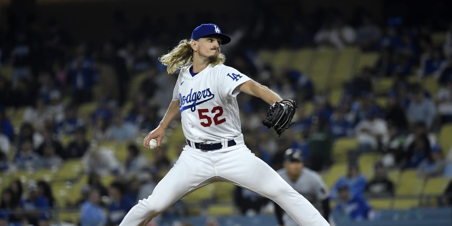 Dodgers News: Dave Roberts 'Really Happy' Kyle Farmer Has Found