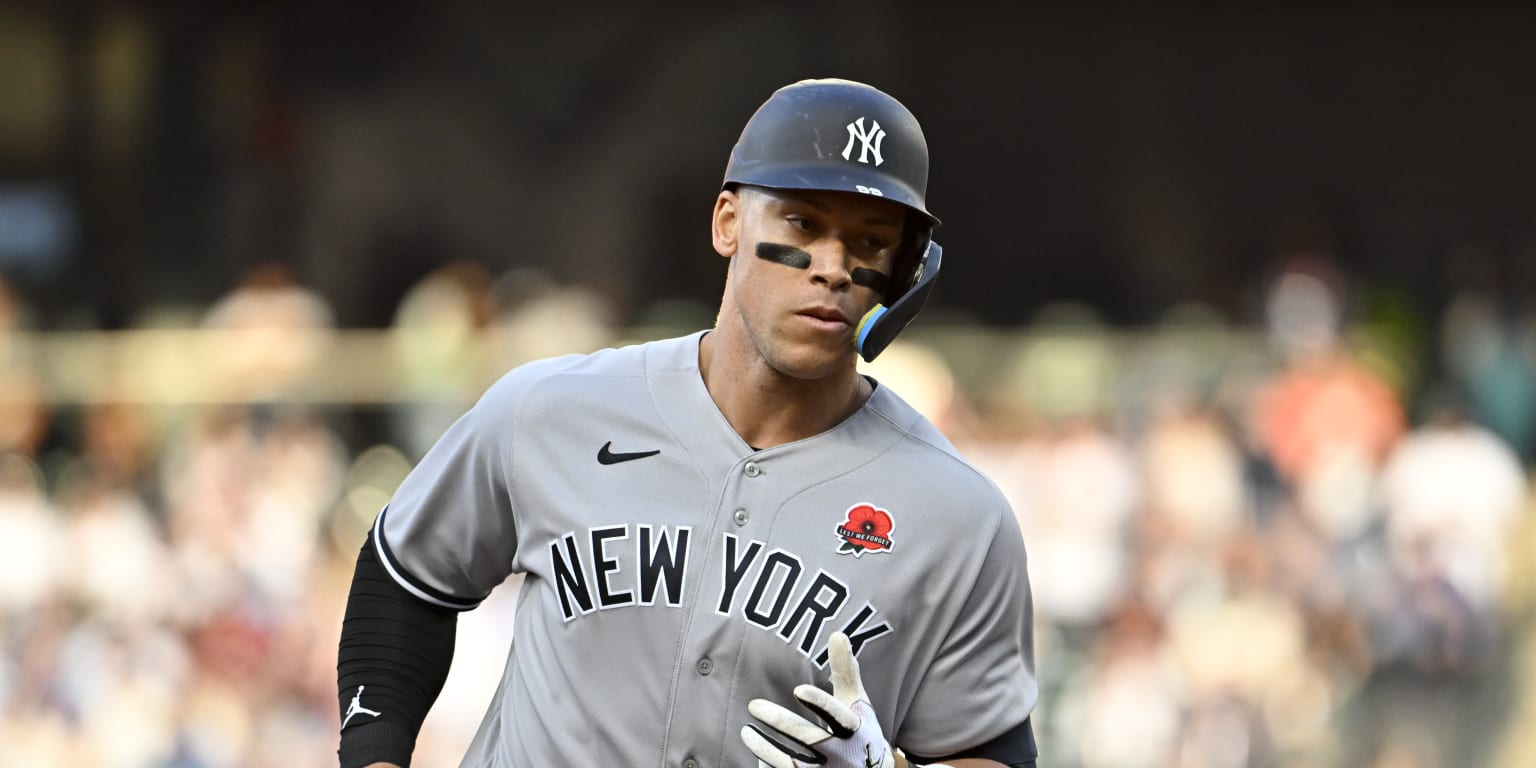 Judge clears fence 3 times: 2 homers, 1 robbery