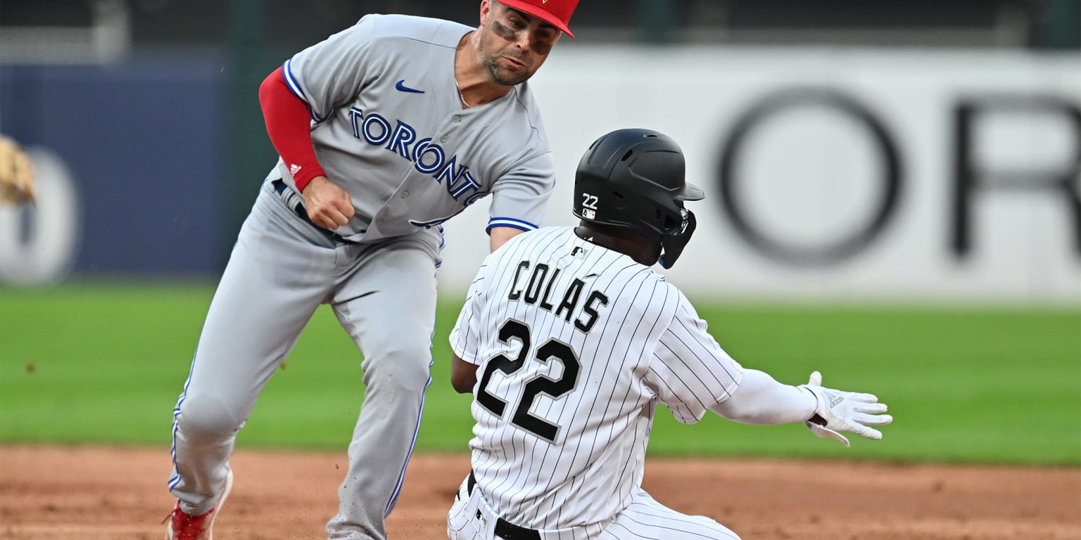 WATCH: Oscar Colas find out he made White Sox' Opening Day roster