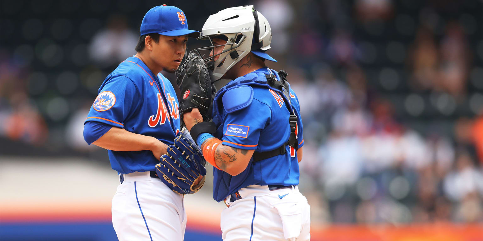 Anthony DiComo on X: The entire Mets team and staff has come out