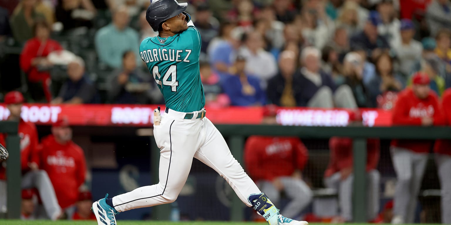 Julio Rodriguez crushes 3-run home run, Mariners complete sweep of Rangers