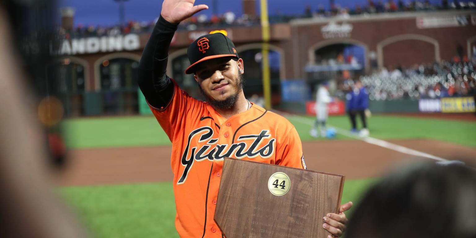 Thairo Estrada Receives Willie Mac Award for Exemplifying the Spirit of  Giants' Legend Willie McCovey - BVM Sports