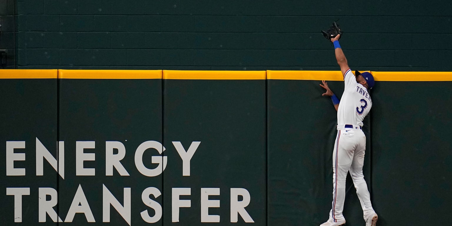 ALCS Game 3: Rangers OF Leody Taveras outright robs Yordan Álvarez of a  seemingly sure home run