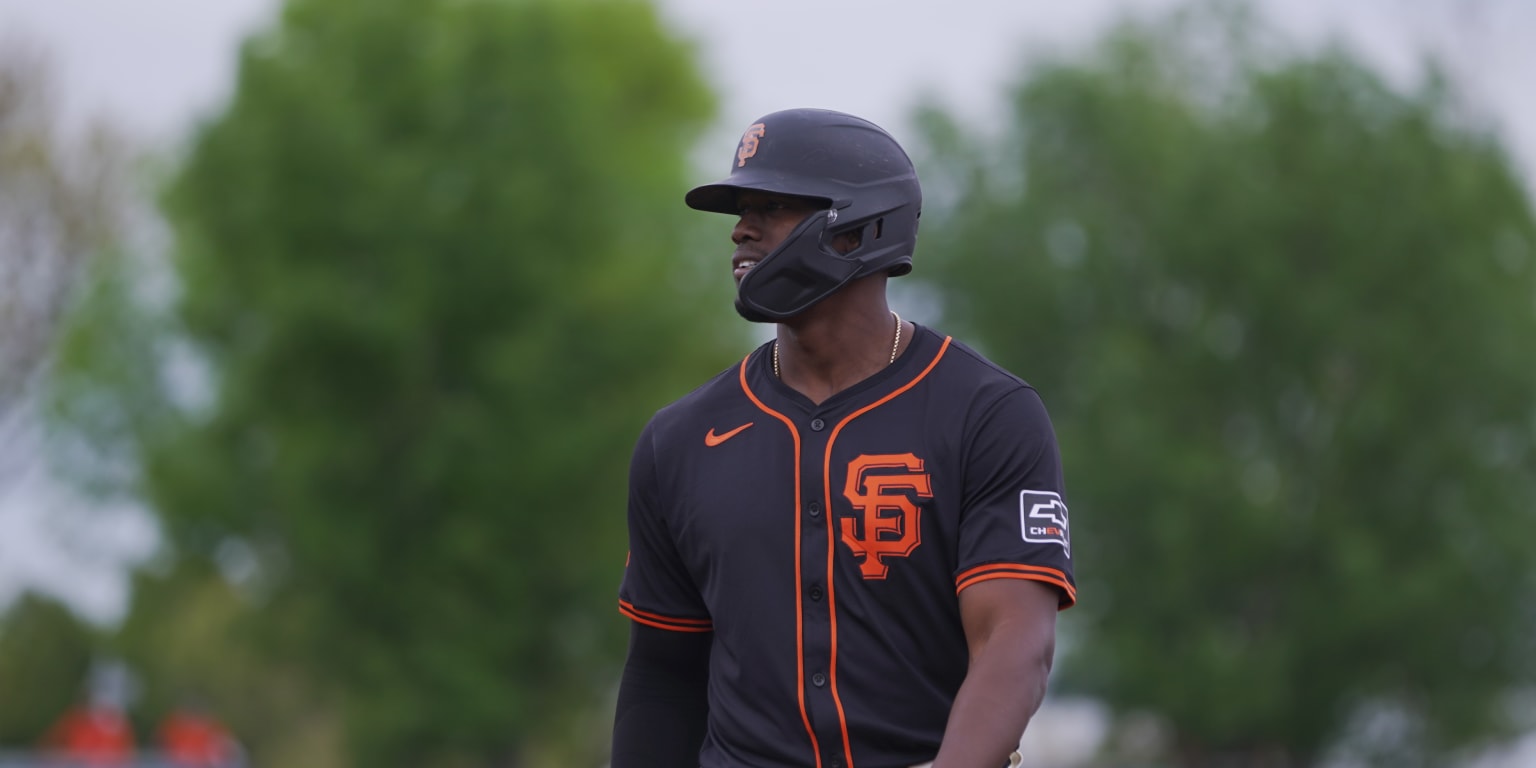 Jorge Soler makes Giants spring debut
