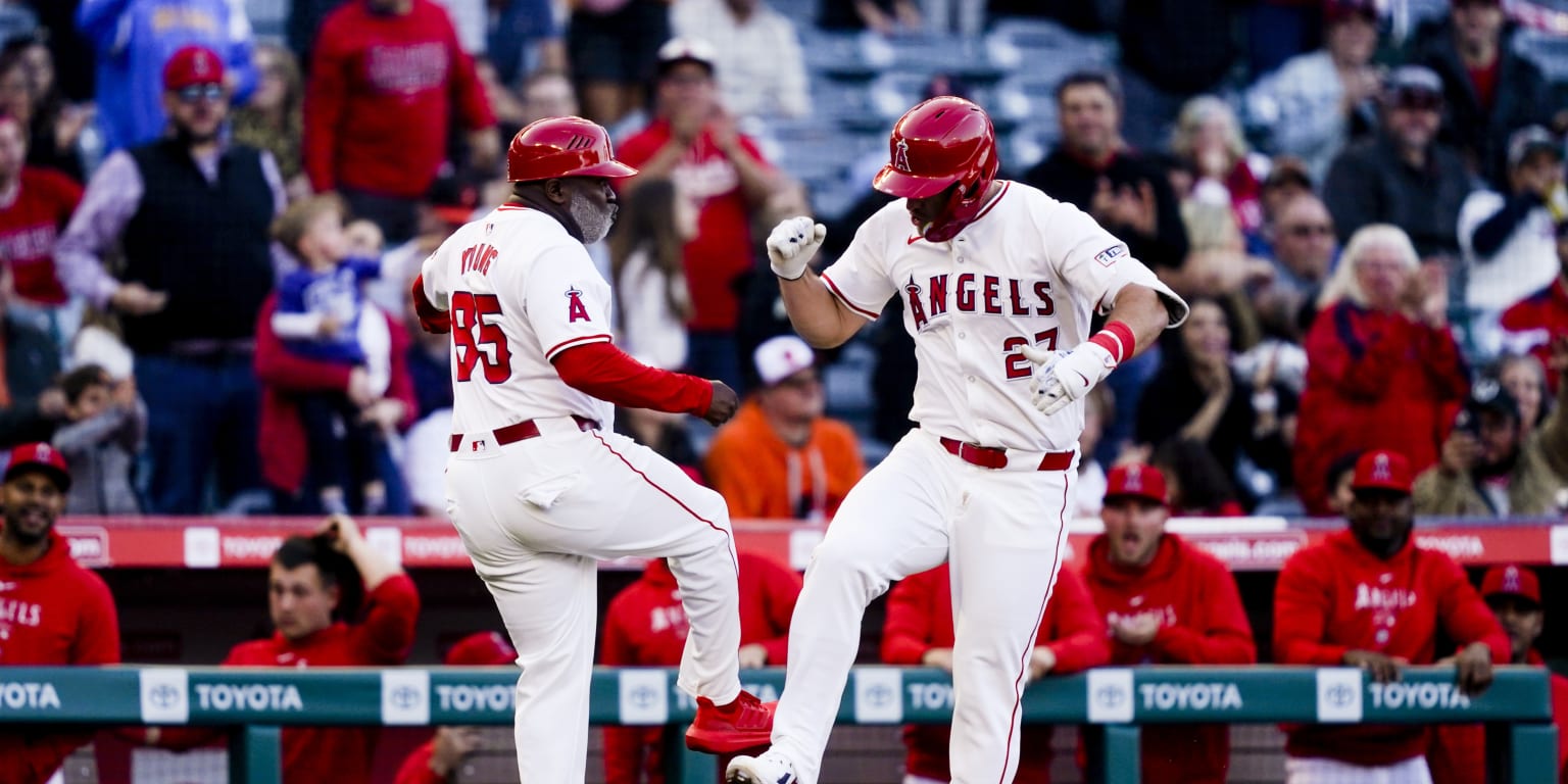 Mike Trout hammers leadoff home run in Angels win